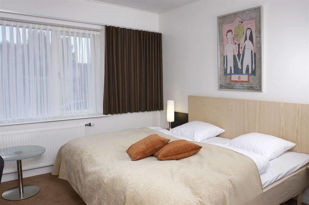 Hotel Jernbanegade Kibaek ภายนอก รูปภาพ