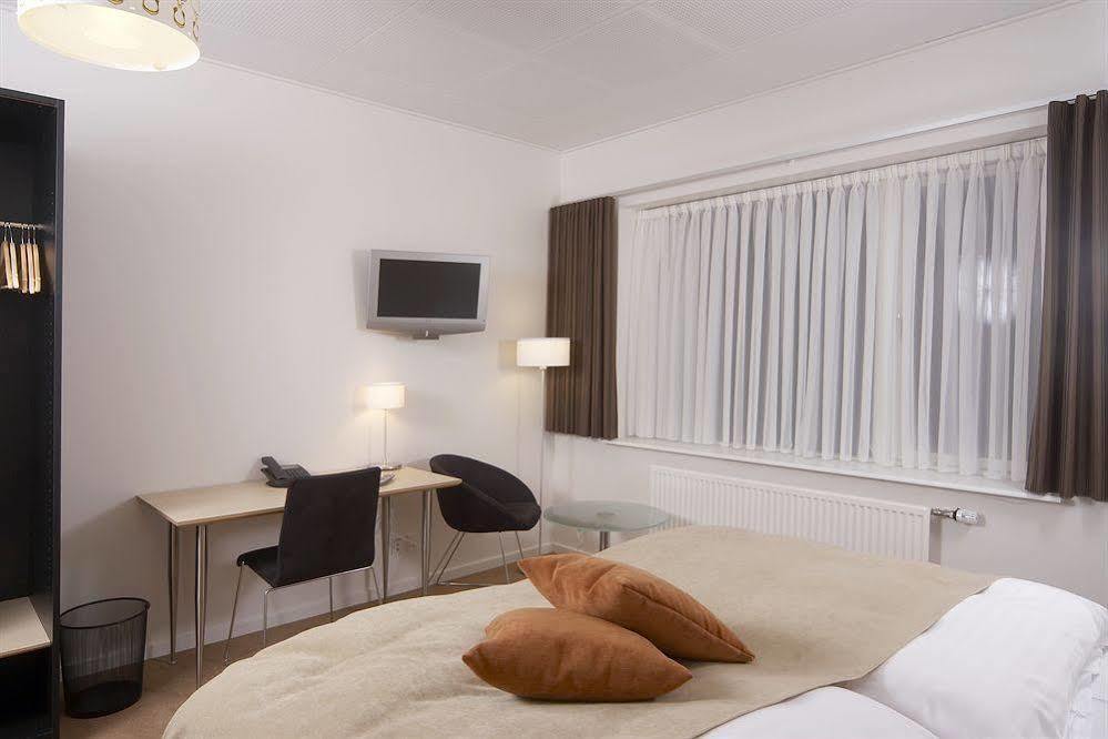 Hotel Jernbanegade Kibaek ภายนอก รูปภาพ